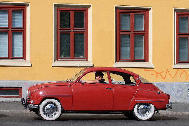 Old car matching a building in Grünerløkka, Oslo.